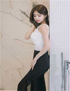 一晚睡了三个女高中生